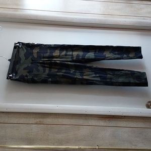 VS Pink Camo leggings